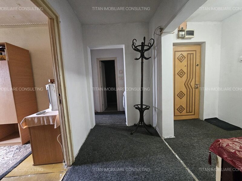 Titan, Costin Georgian, metrou, 8/10, decomandat, 90 mp, 2 bai, 2 balcoane