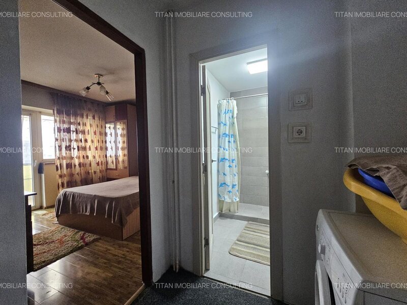 Titan, Costin Georgian, metrou, 8/10, decomandat, 90 mp, 2 bai, 2 balcoane