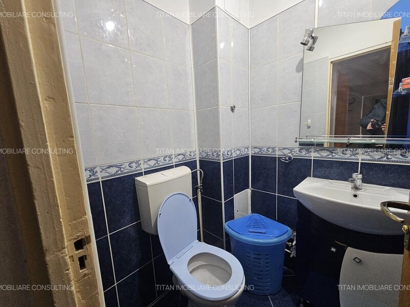 Titan, Costin Georgian, metrou, 8/10, decomandat, 90 mp, 2 bai, 2 balcoane